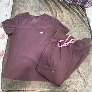 Figs Dark Fig FreeX scrub set